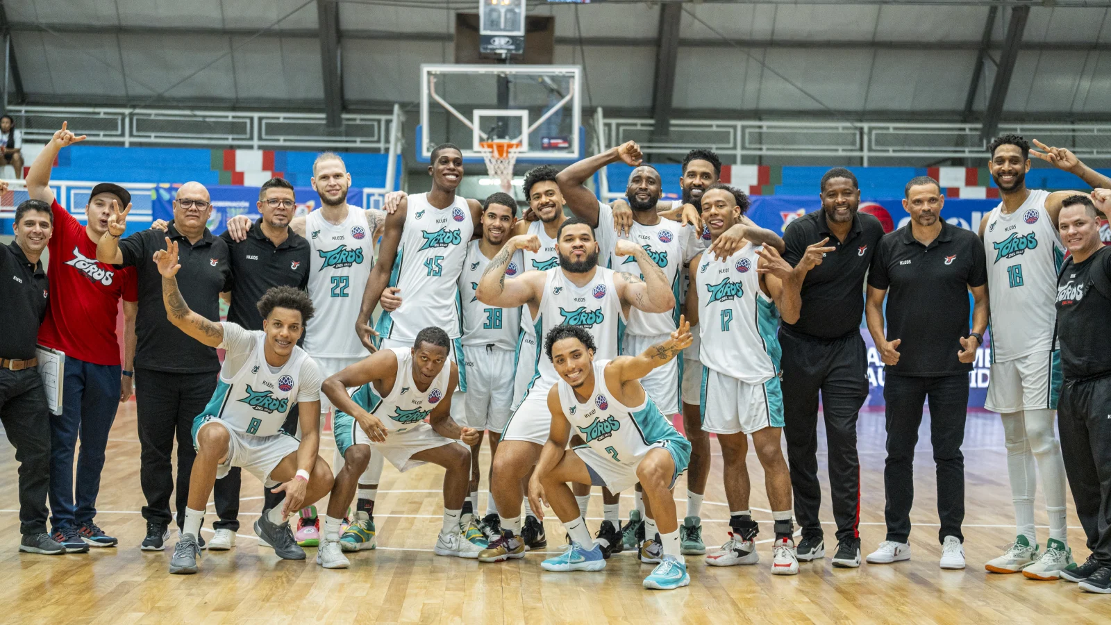 Toros del Valle celebra en la Basketball Champions League Americas 2025 tras vencer a Real Estelí