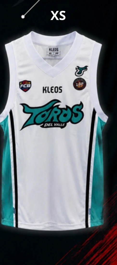 Jersey de baloncesto blanco con detalles verdes de Toros del Valle 2026, logo del club y parches, talla XS